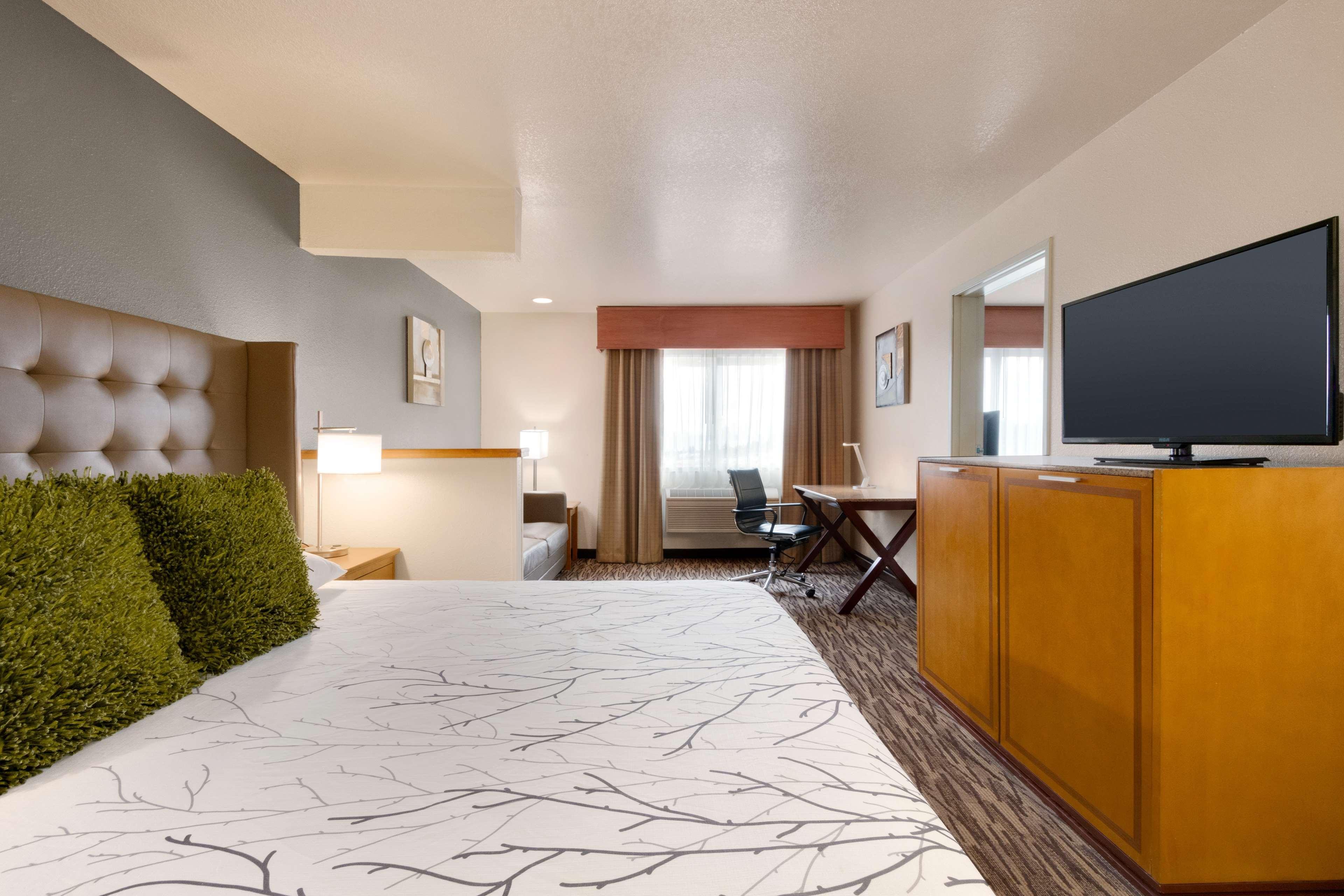 Best Western Plus Peppertree Airport Inn Airway Heights Ngoại thất bức ảnh
